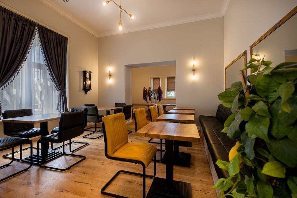 Boutique Hotel Cocosul De Aur - 260