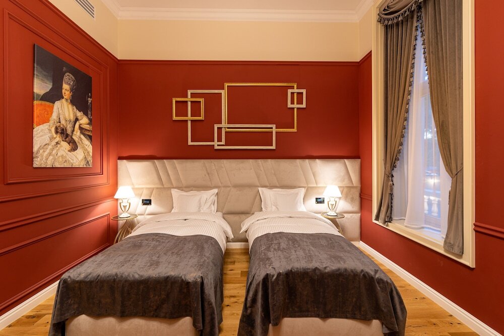Boutique Hotel Cocosul De Aur - 770
