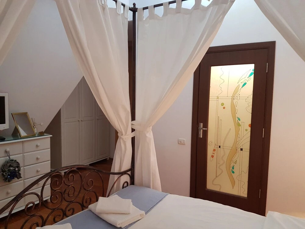 Bucharest Boutique Accommodation - 977