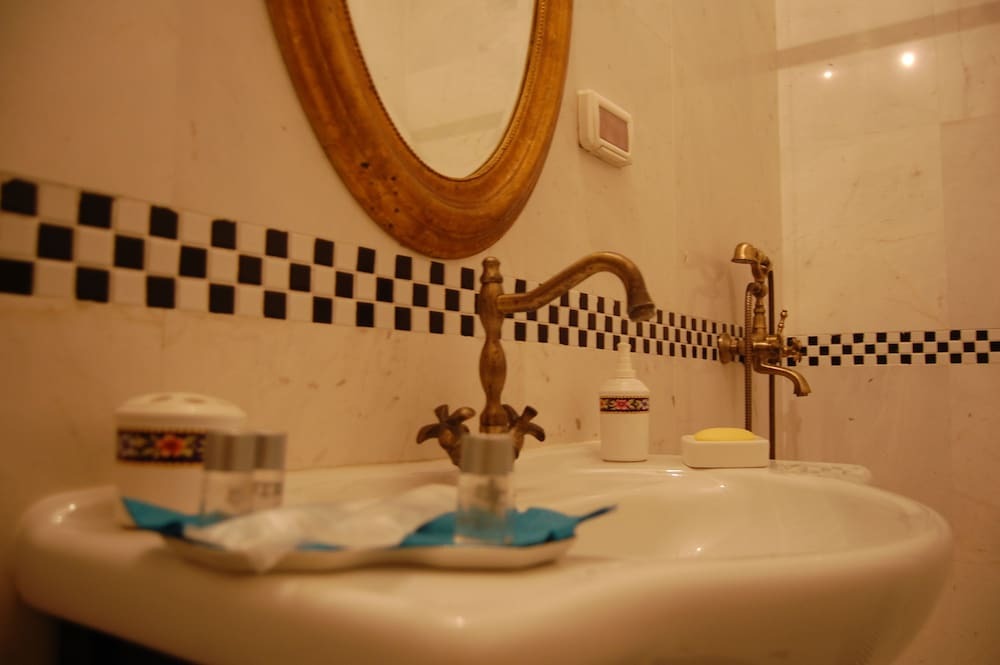 Bucharest Boutique Accommodation - 733