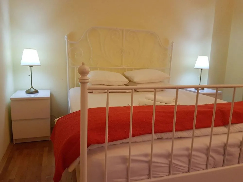 Bucharest Boutique Accommodation - 986