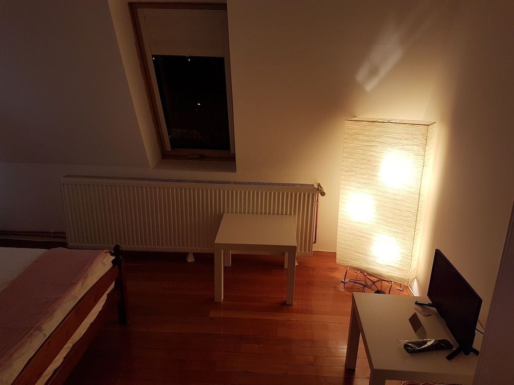 Bucharest Boutique Accommodation - 528