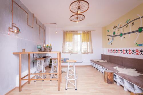 Bucur's Shelter Hostel - 205