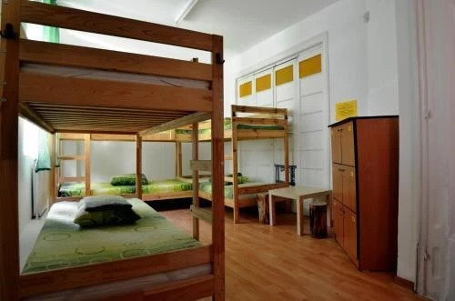 Bucur's Shelter Hostel - 512
