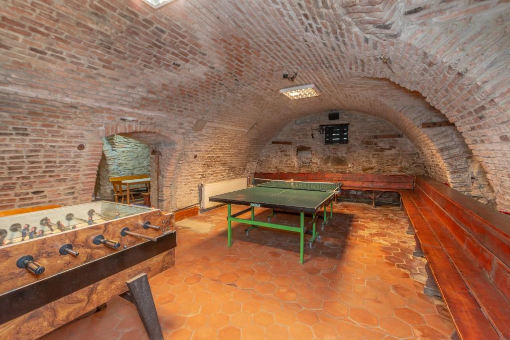 Burg Hostel - 364