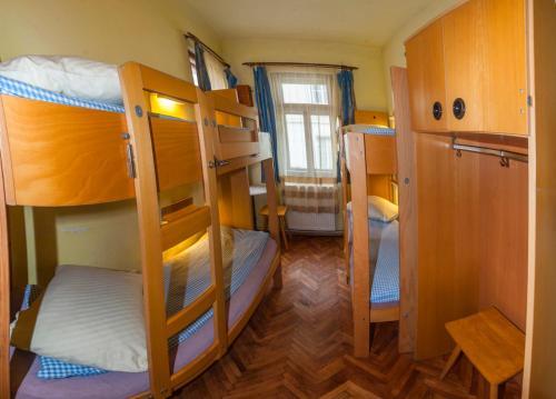 Burg Hostel - 507