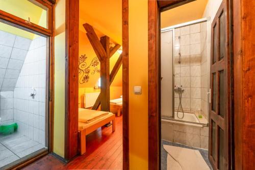 Burg Hostel - 250