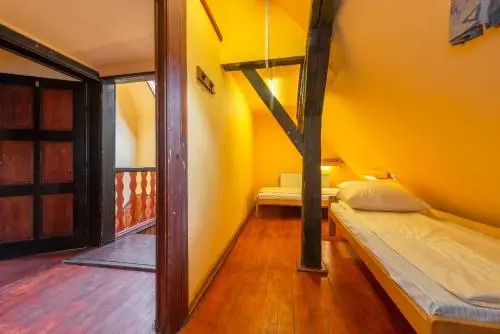 Burg Hostel - 432
