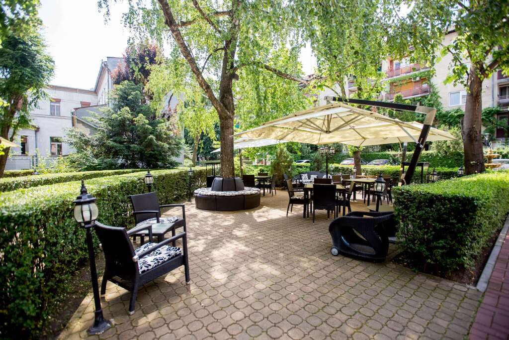 Best Western Central Hotel - 389