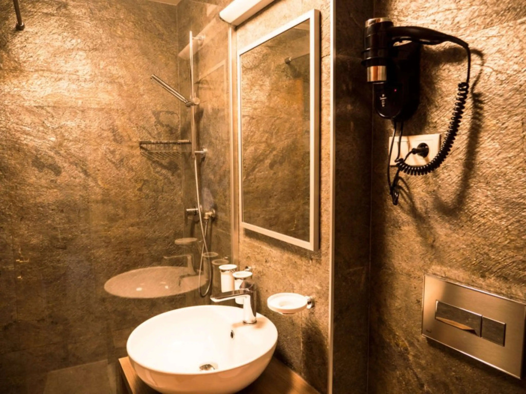 Best Western Silva Hotel - 690