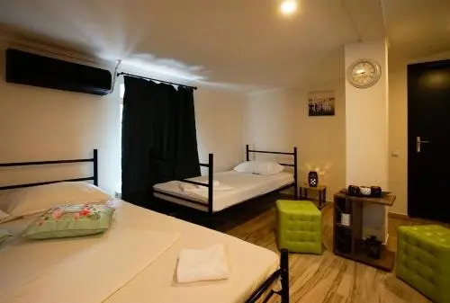 Hostel Byzanthin - 819