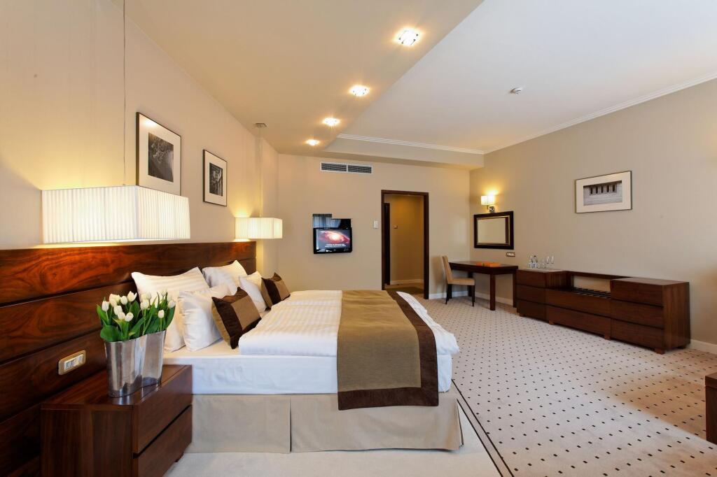 Capital Plaza Hotel - 113