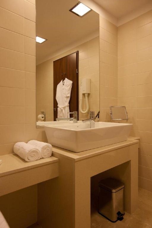 Capital Plaza Hotel - 316