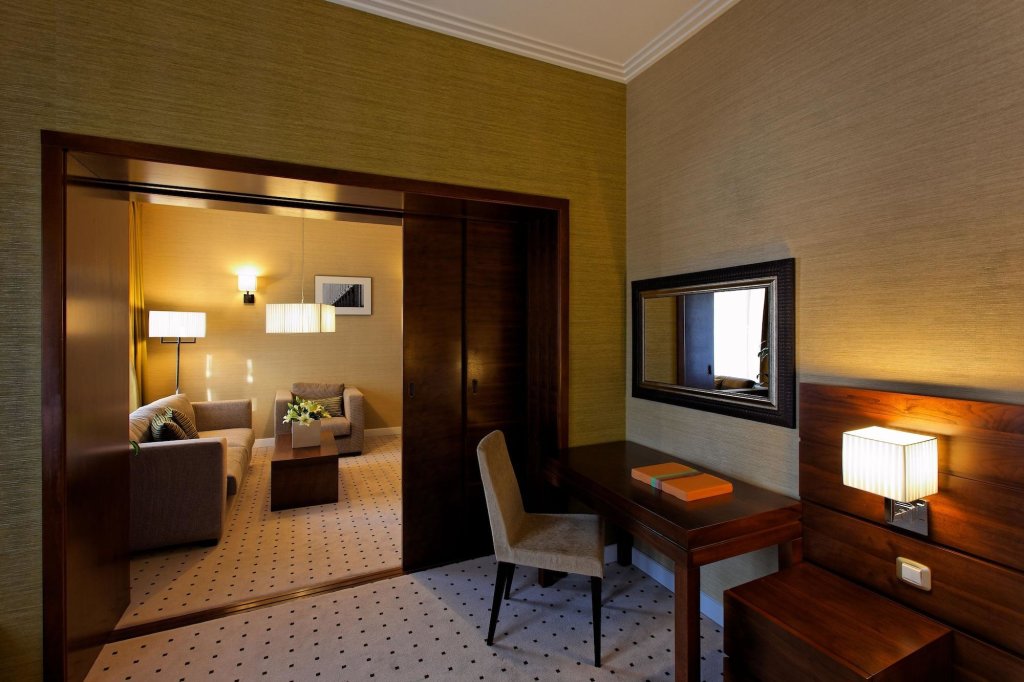 Capital Plaza Hotel - 97