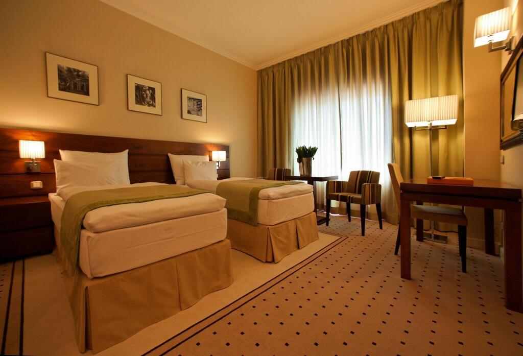 Capital Plaza Hotel - 499