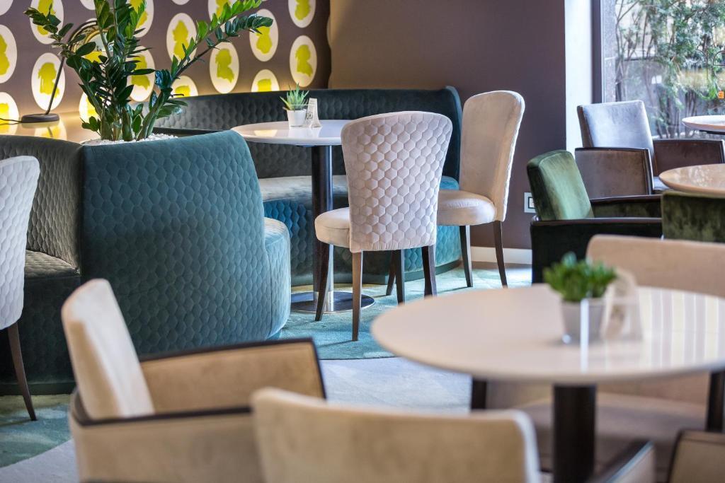 Capital Plaza Hotel - 997