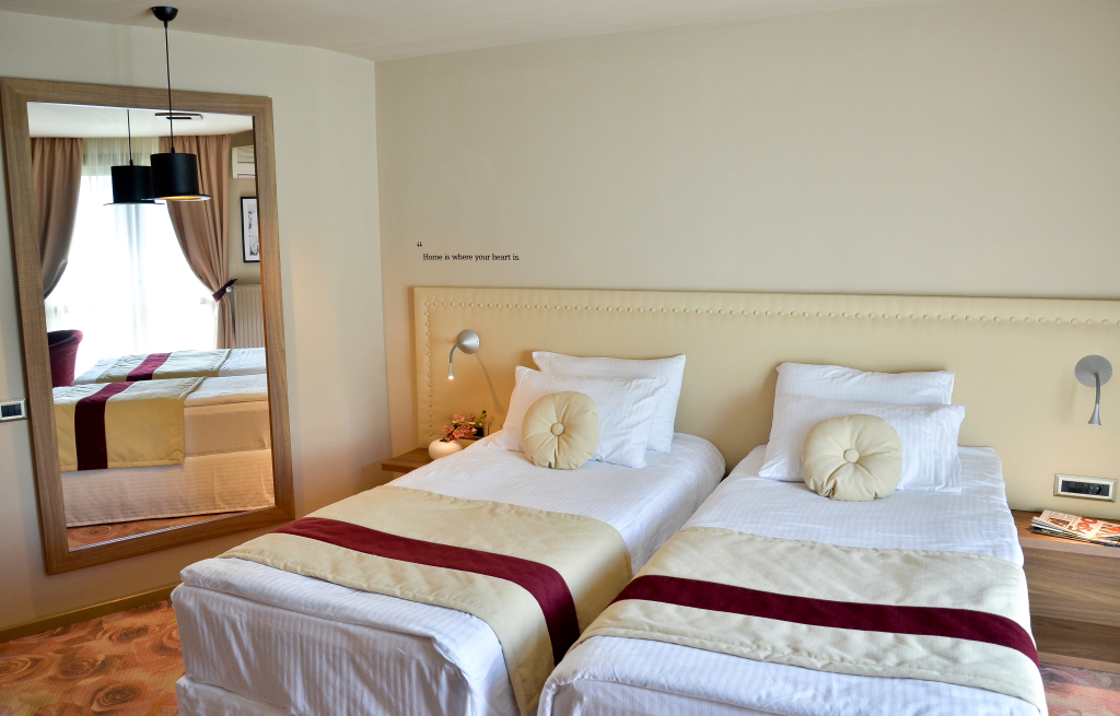 Capitolina City Chic Hotel - 878