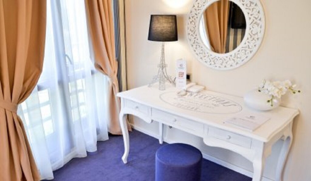 Capitolina City Chic Hotel - 852