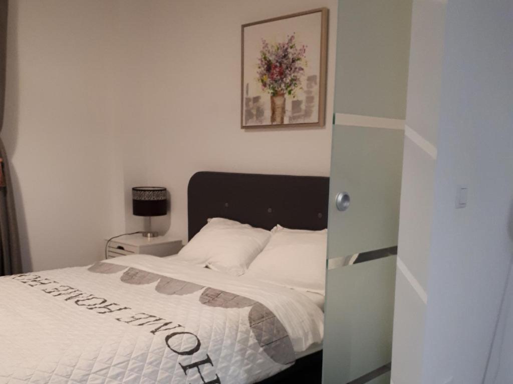 Carla's Residence - 722