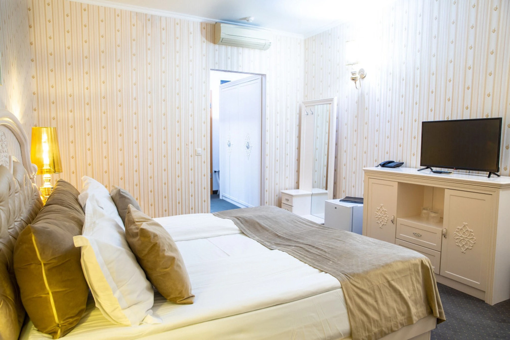 Hotel Carpathia - 495