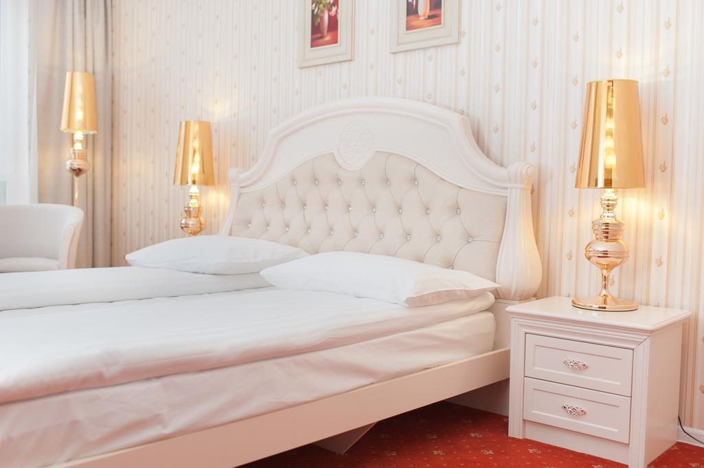 Hotel Carpathia - 828