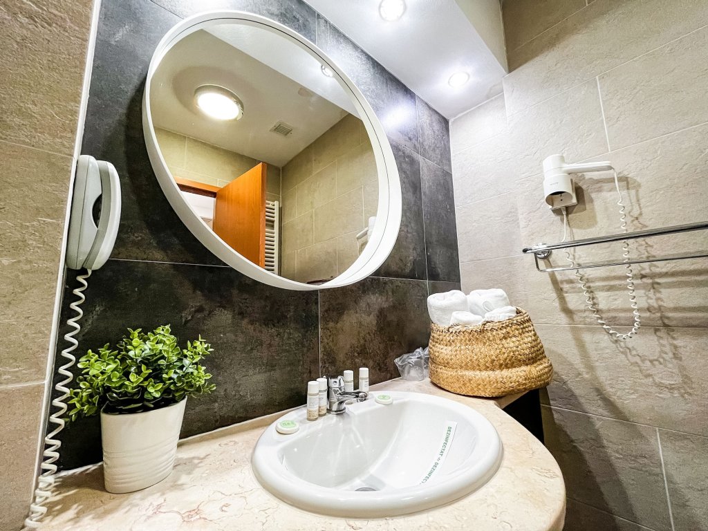 Hotel Carpathia - 437