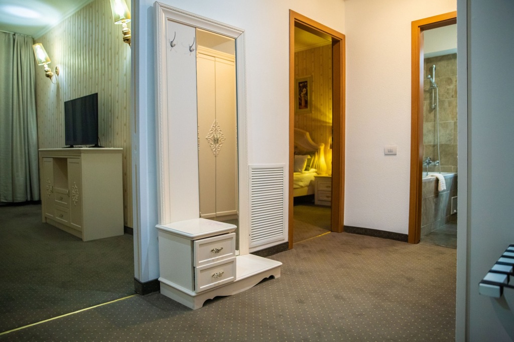 Hotel Carpathia - 418