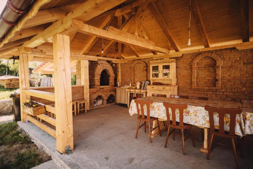 Casa Bunicilor - 505