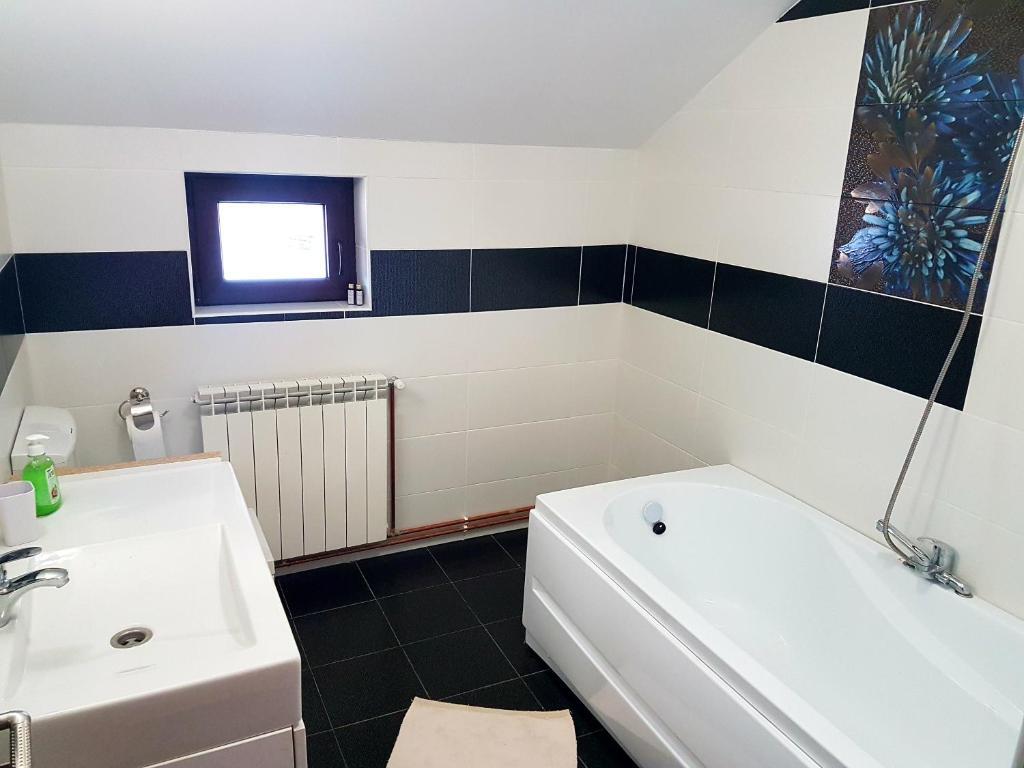Casa David Comarnic - 935