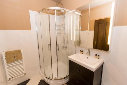 Ratiu House - 798