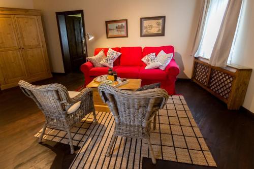 Ratiu House - 645
