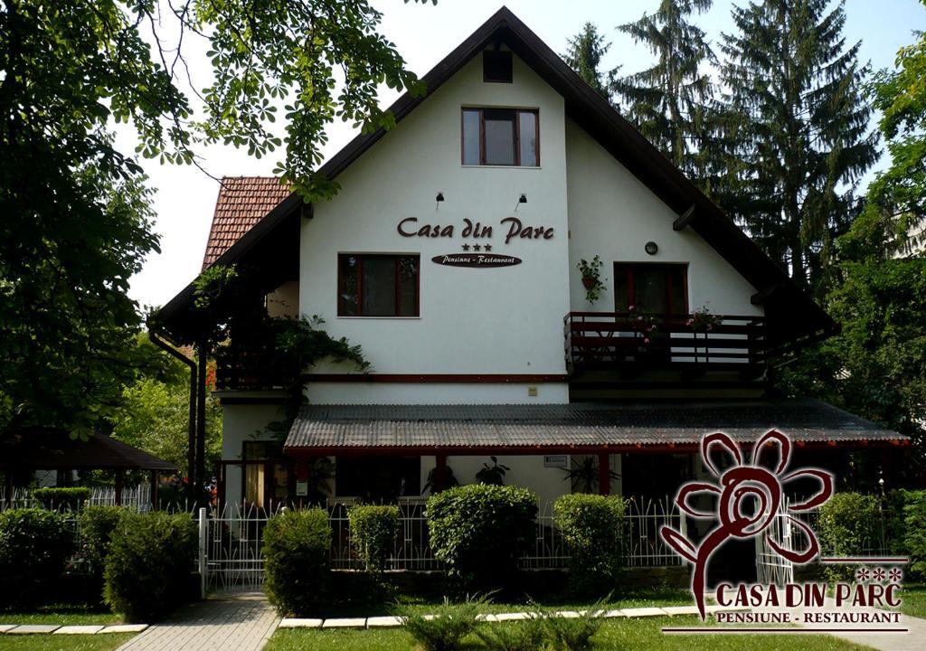 Casa din Parc - 740