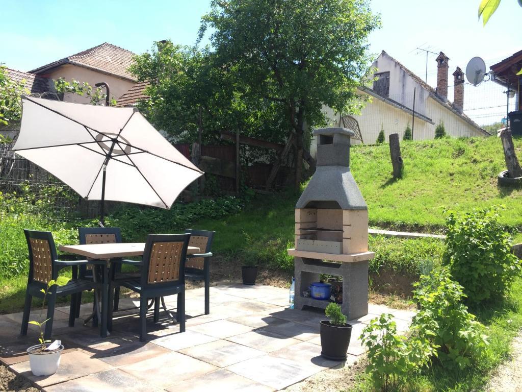 Casa rustica cu terasa - 57
