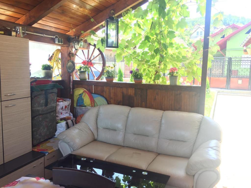 Casa rustica cu terasa - 277