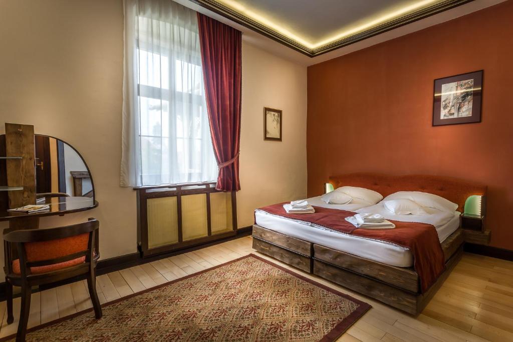 Castle Hotel Daniel - 873