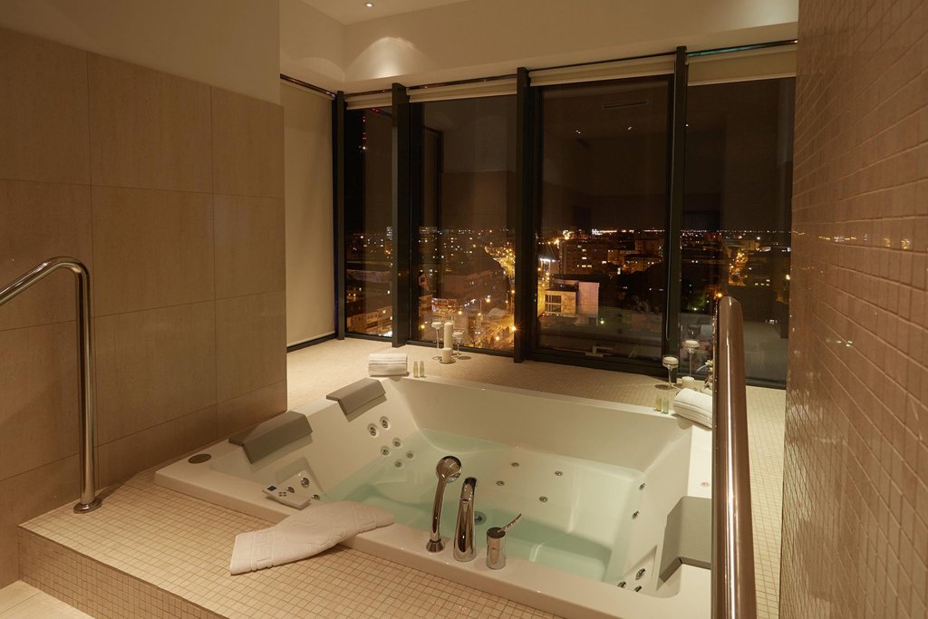 Central Plaza Hotel - 540