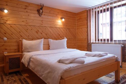 Centrul De Echitatie Poiana Brasov - 735