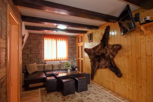 Centrul De Echitatie Poiana Brasov - 881