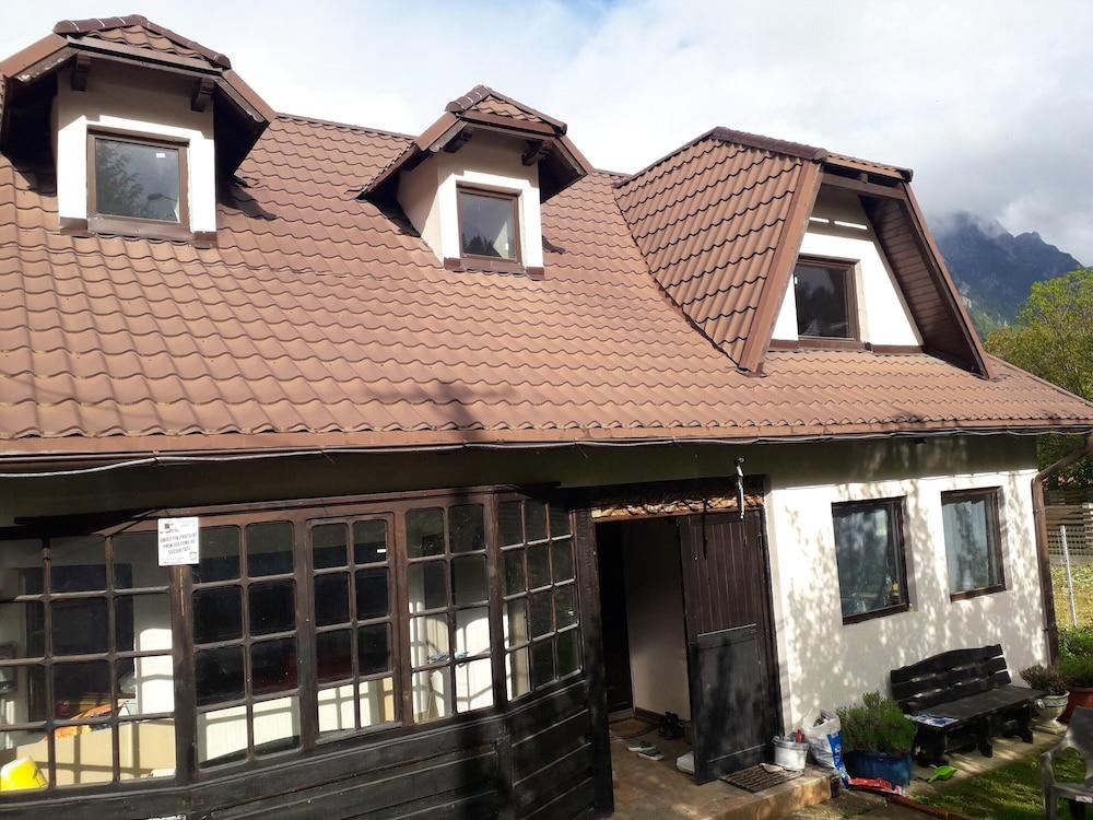 Chalet with 5 Bedrooms in Bu?Teni, with Wonderful Mountain View, Enclosed Garden And Wifi - 489