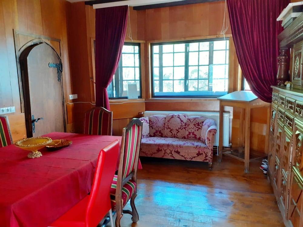 Chalet with 5 Bedrooms in Bu?Teni, with Wonderful Mountain View, Enclosed Garden And Wifi - 114