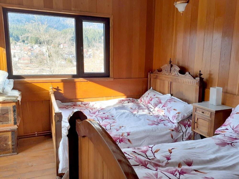 Chalet with 5 Bedrooms in Bu?Teni, with Wonderful Mountain View, Enclosed Garden And Wifi - 635