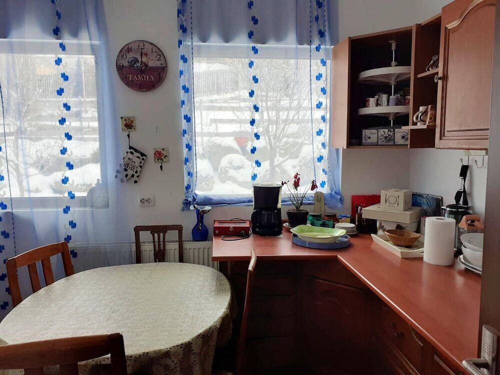 Chalet with 5 Bedrooms in Bu?Teni, with Wonderful Mountain View, Enclosed Garden And Wifi - 332