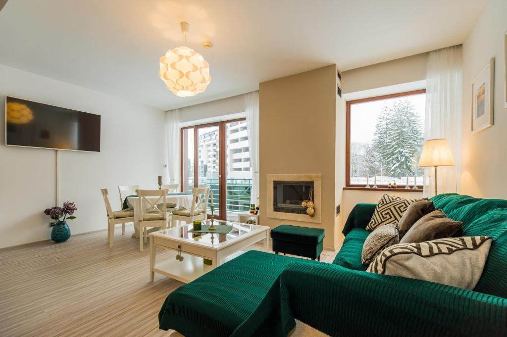 Charming 2-Bedroom, Silver Mountain, a Building - 972