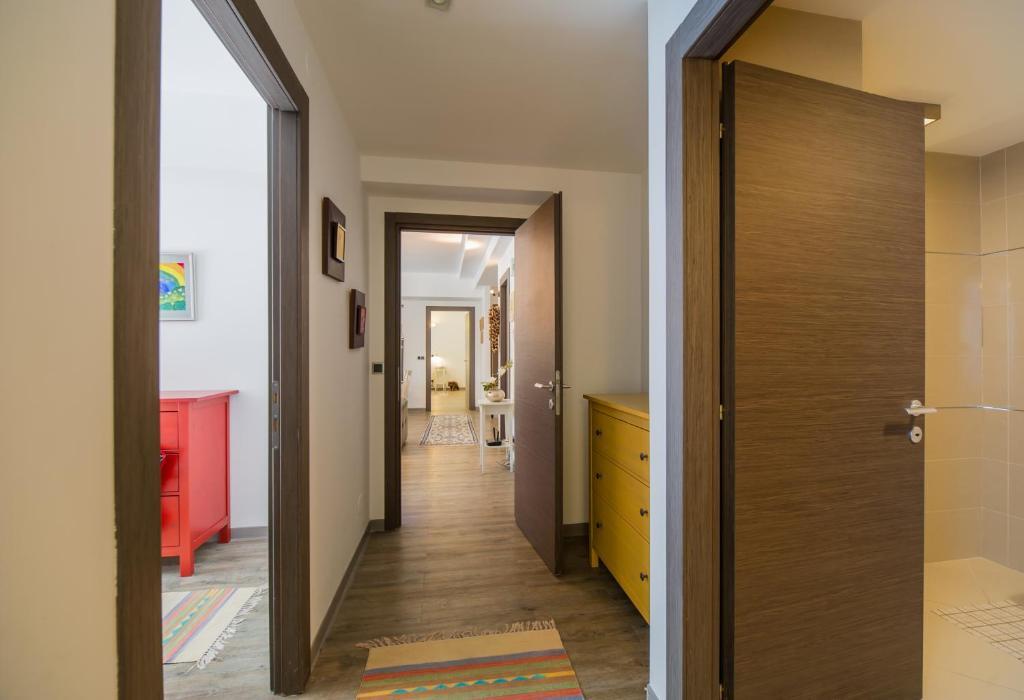 Charming 3-Bedroom Apartment - 87