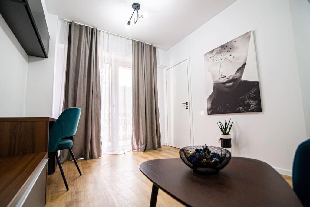 City Center Accommodation - 410 - 217