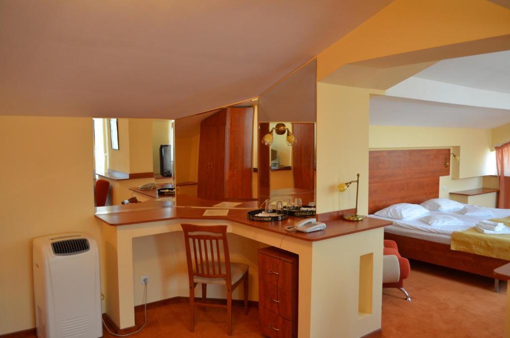 City Center Hotel Brasov - 258