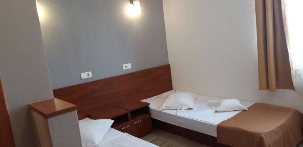 City Hotel Bucharest - 718