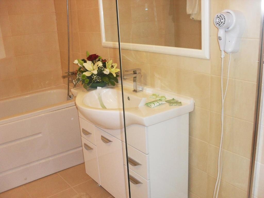 City Hotel Bucharest - 514