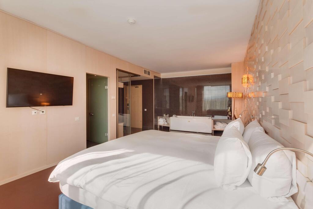 DoubleTree by Hilton Cluj – City Plaza - 422
