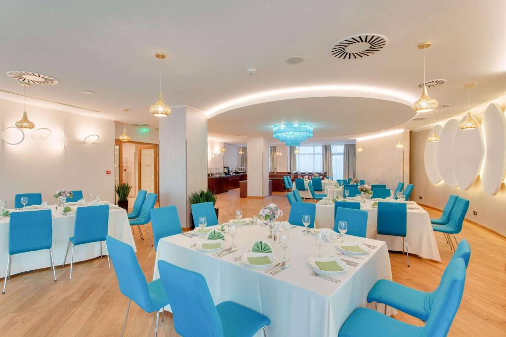 DoubleTree by Hilton Cluj – City Plaza - 781